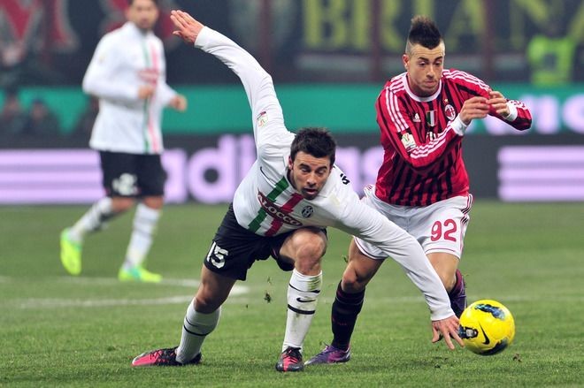Tiền vệ El Shaarawy như thường lệ vẫn chơi nổi bật nhất bên phía AC Milan